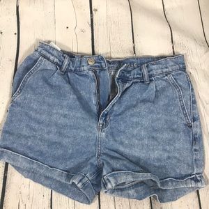 American Eagle Mom Short Size 4